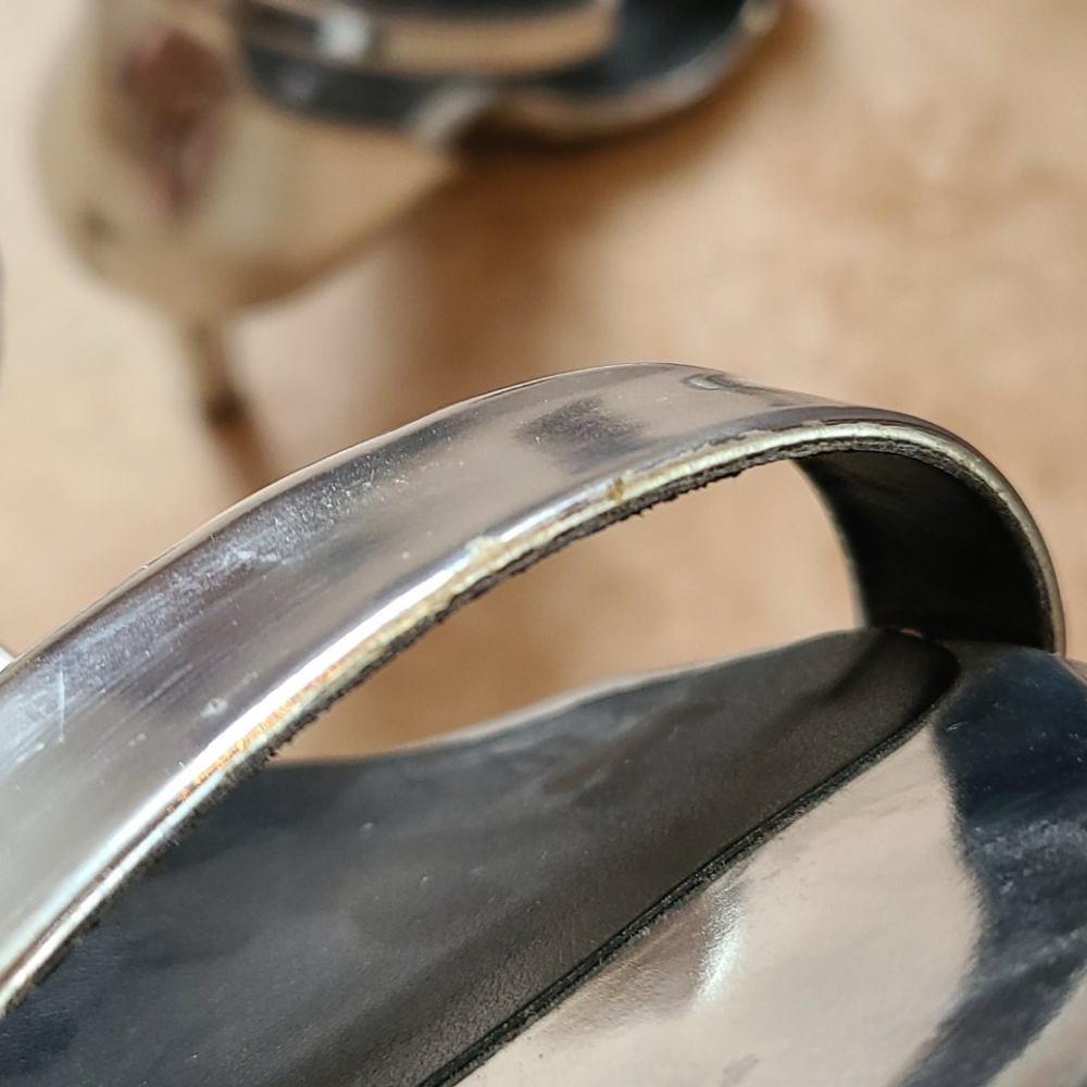 Silver heels - Picture 2 of 3